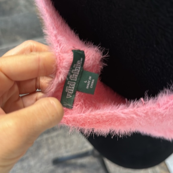 Furry crop top - Picture 5 of 5